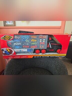 NIB 2014 Fast Lane Truck Carry Case & 12 Die Cast Vehicles + Toys R Us Big Rig